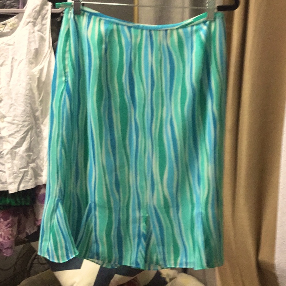 Casual corner annex skirt office travel date night Sunday brunch farmer’s shop